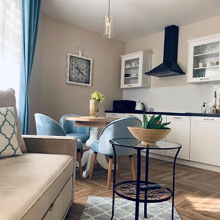 Kamienica Arte 1 ウストカ