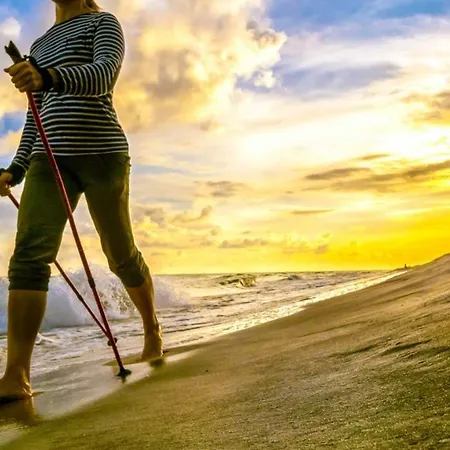 アパート Kamienica Arte 1 ウストカ